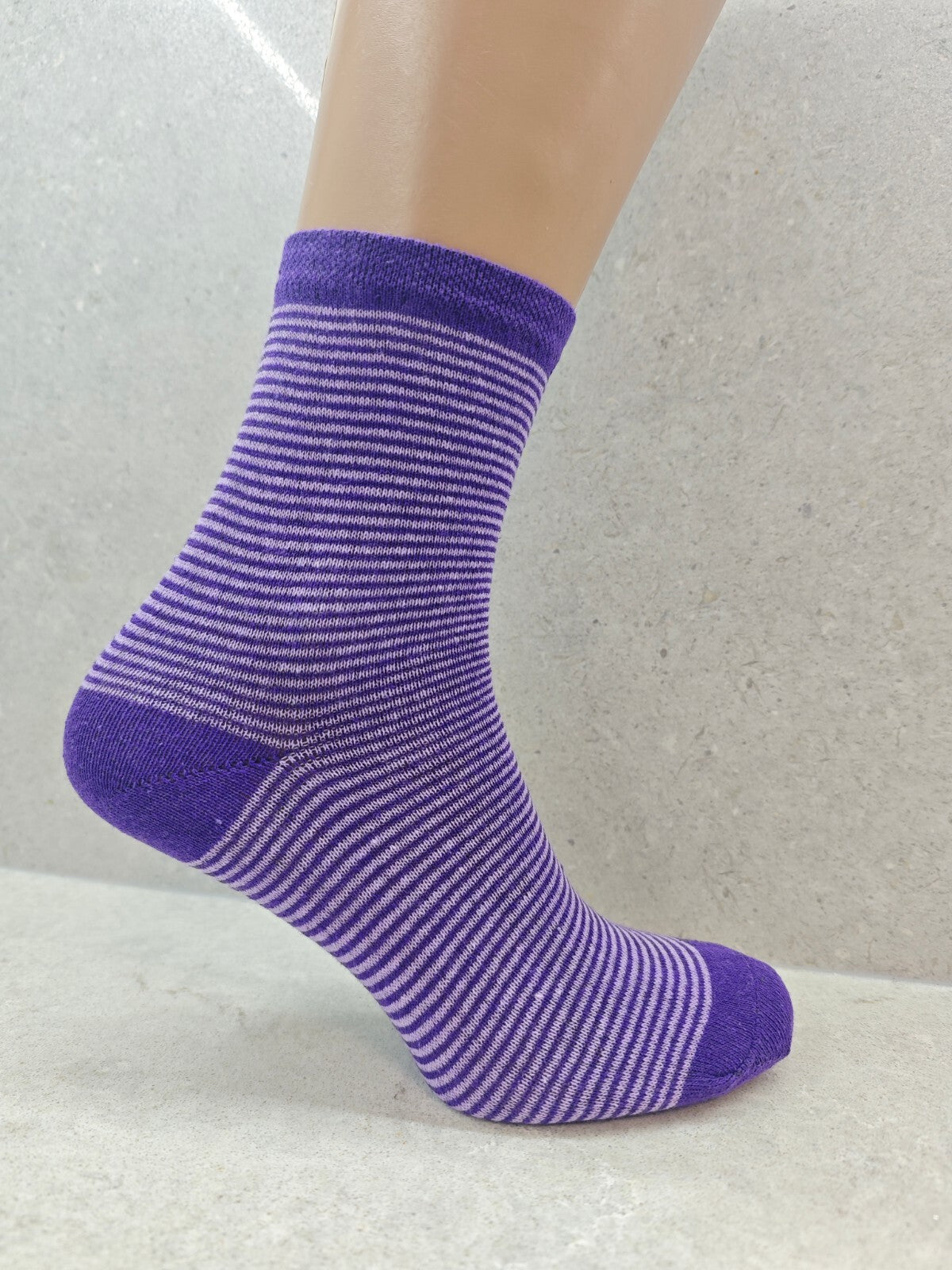 Set of 6 Pairs Women’s Socks with Subtle Striped Patterns – Comfortable & Stylis